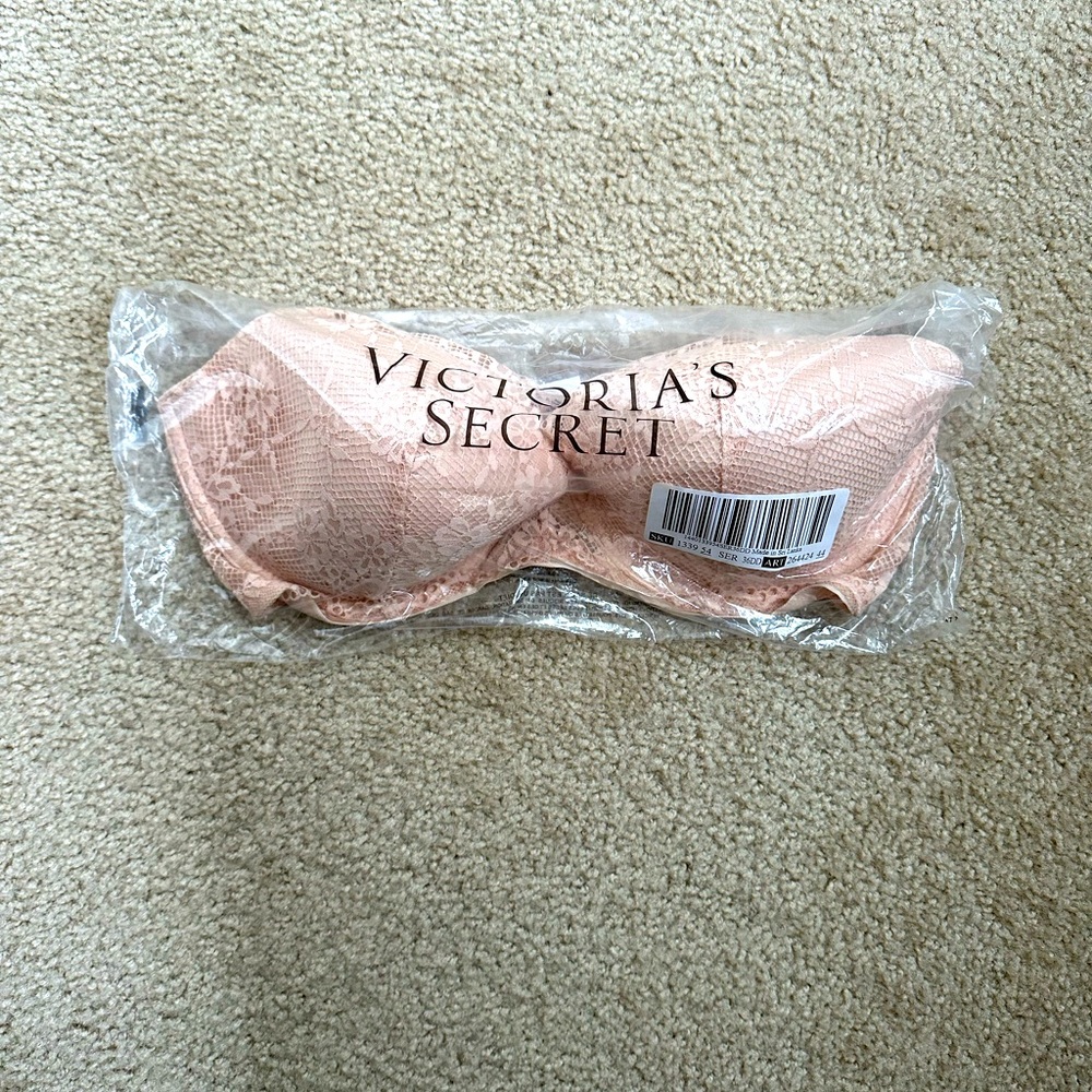 Victoria’s Secret Love Cloud Demi Cup bra 36DD NWT